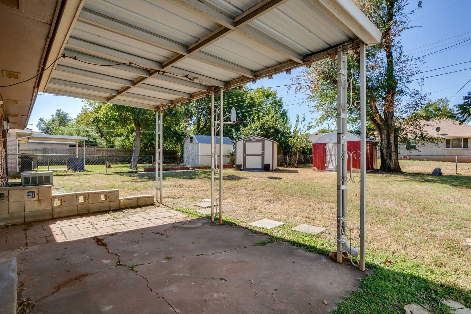 Del City House: 2105 Candy Lane
