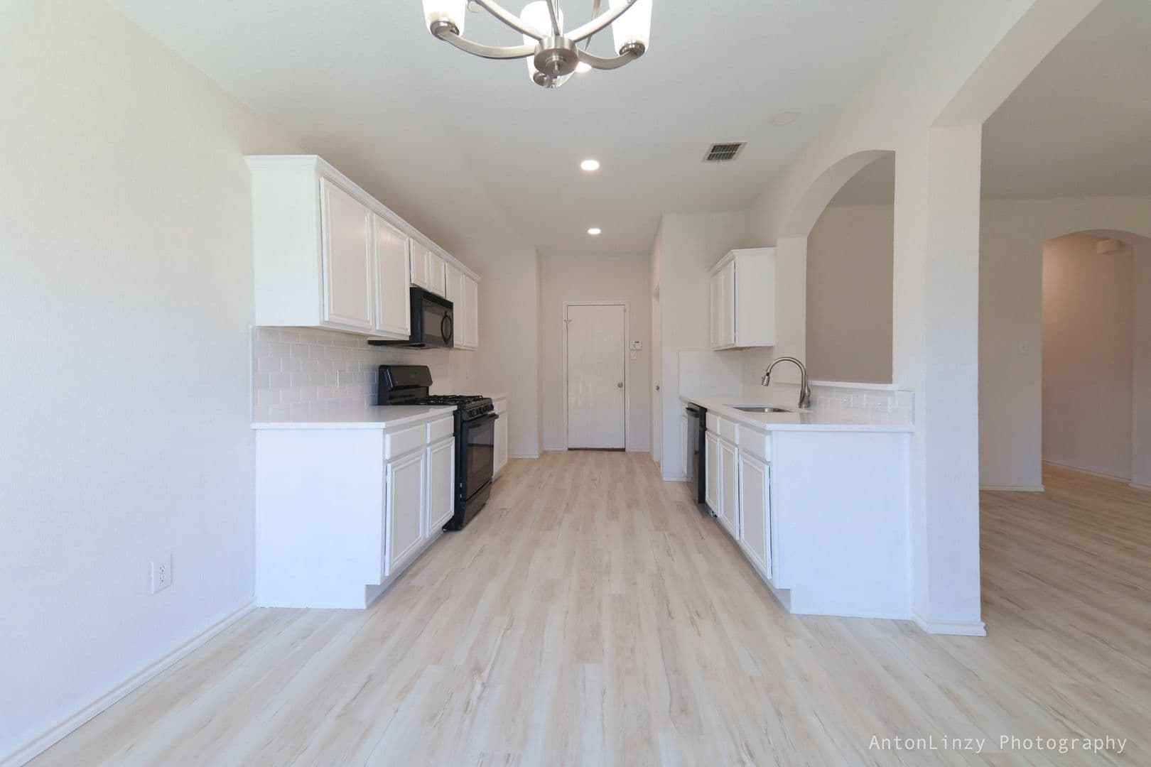 Forney House: 122 Redbud Dr