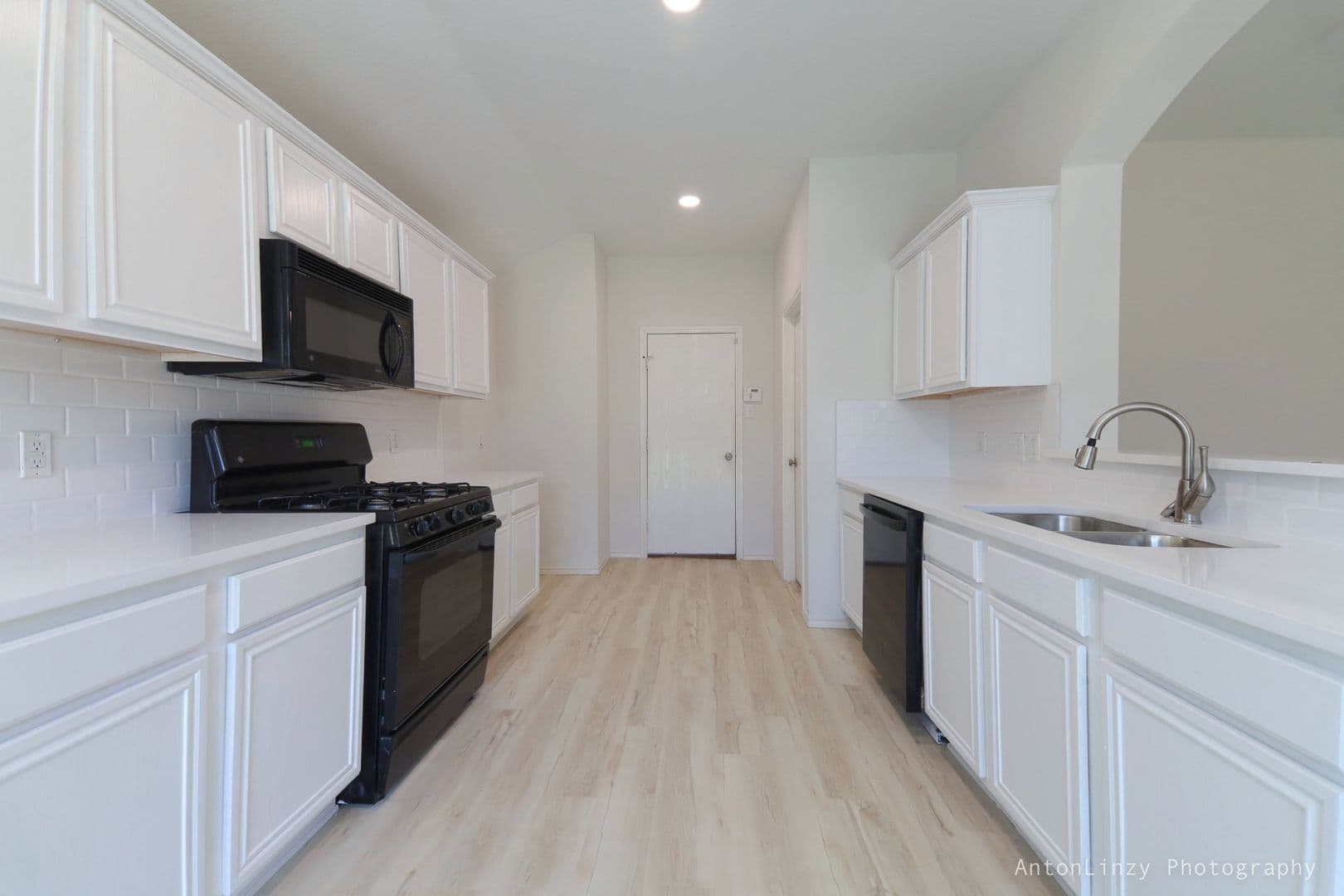 Forney House: 122 Redbud Dr