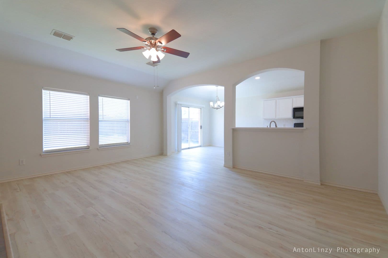 Forney House: 122 Redbud Dr