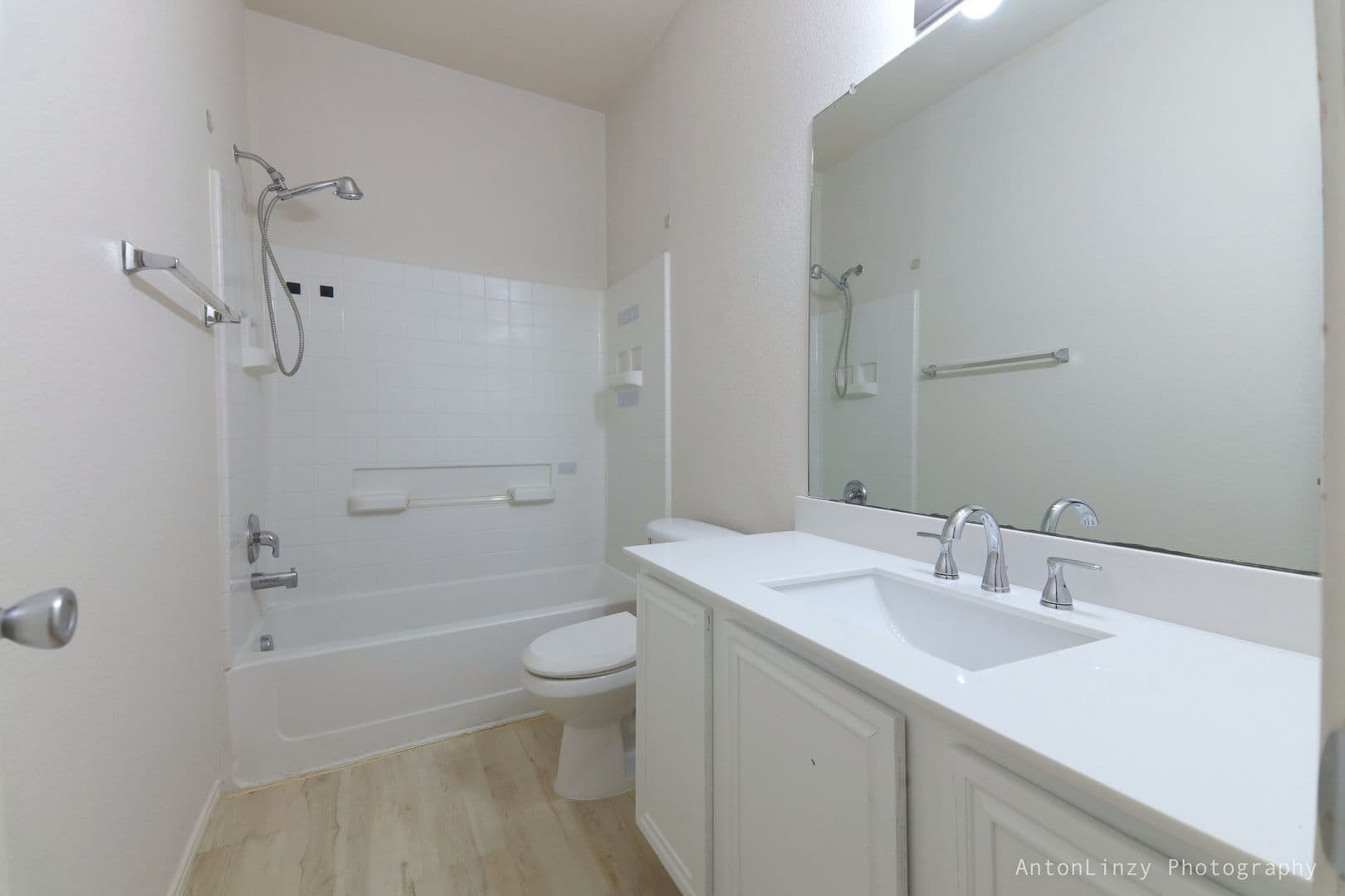 Forney House: 122 Redbud Dr