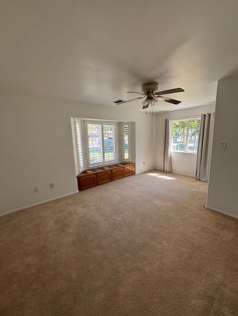 BAKERSFIELD House: 1555 KUHIO ST.