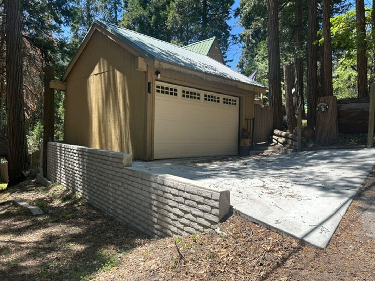 WOFFORD HEIGHTS House: 10905 ELM DR.