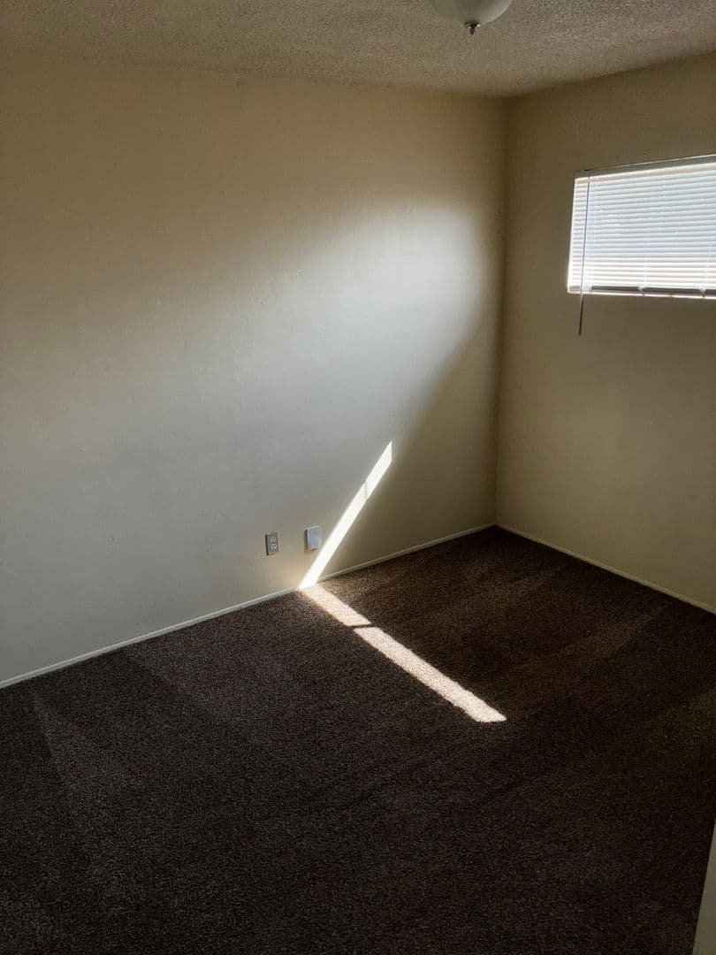 BAKERSFIELD Apartment: 226 STINE RD