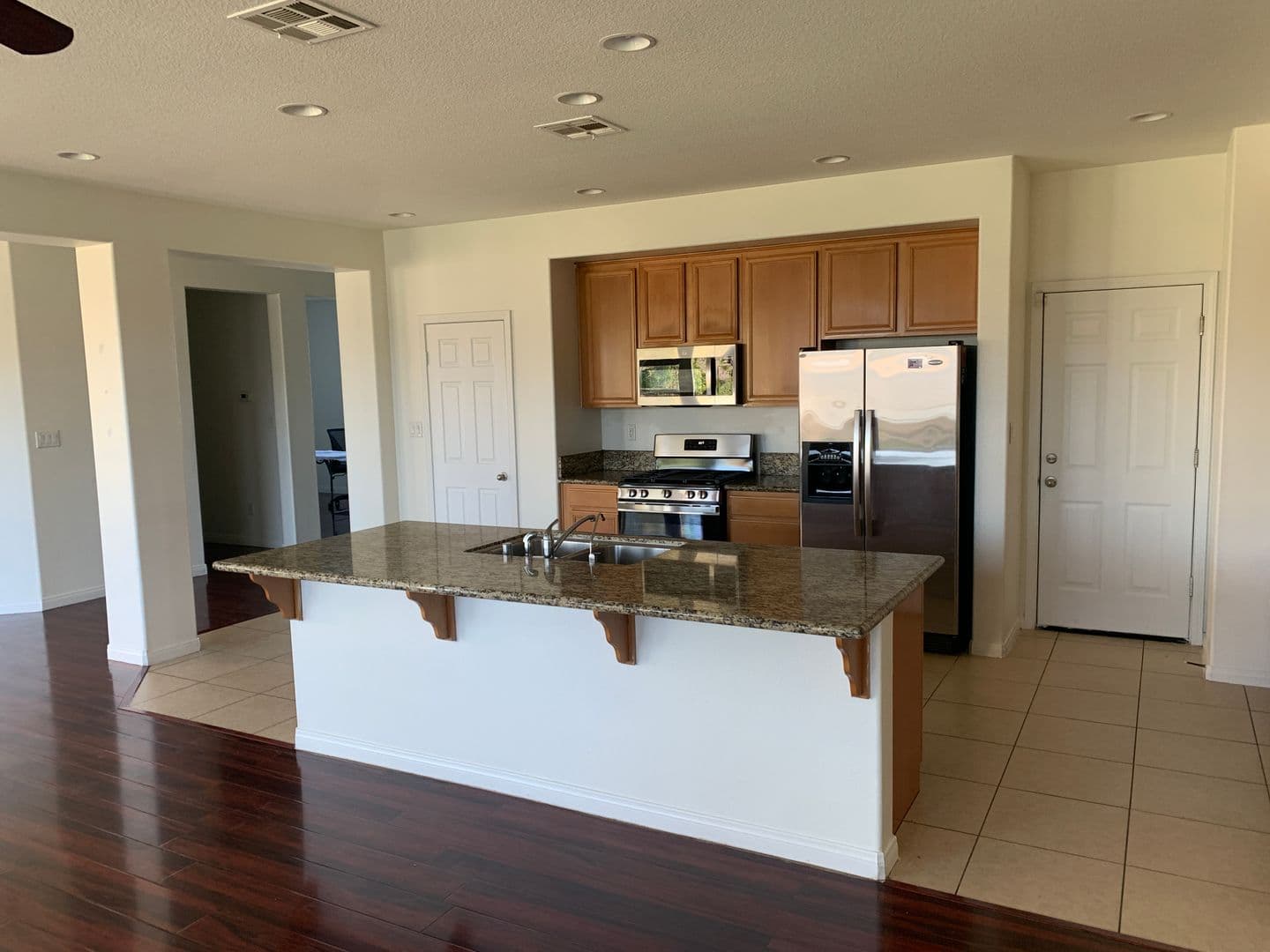 BAKERSFIELD House: 11717 CALIFORNIA POPPY DR