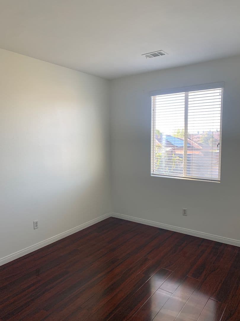 BAKERSFIELD House: 11717 CALIFORNIA POPPY DR