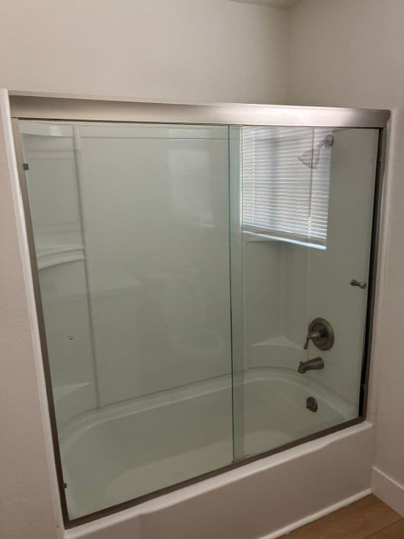 BAKERSFIELD House: 6112 HERB WAY