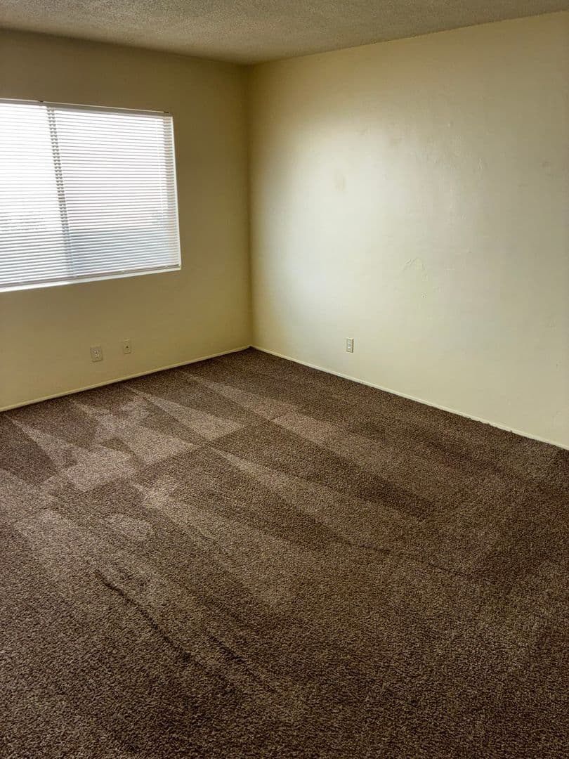 BAKERSFIELD Apartment: 226 STINE RD