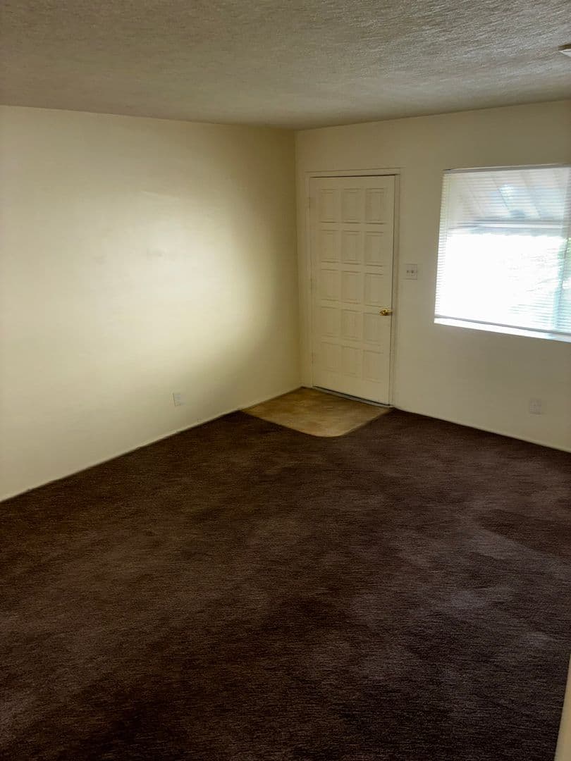 BAKERSFIELD Apartment: 226 STINE RD