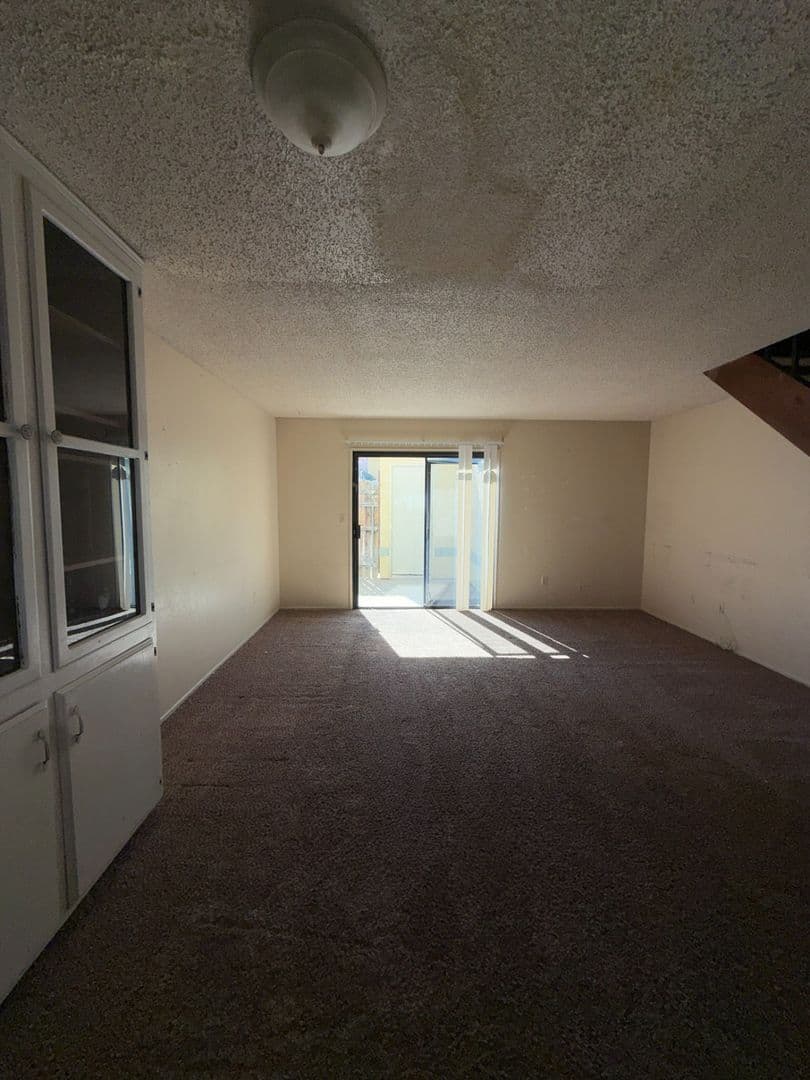 BAKERSFIELD Apartment: 4501 ISLA VERDE ST (A-D)