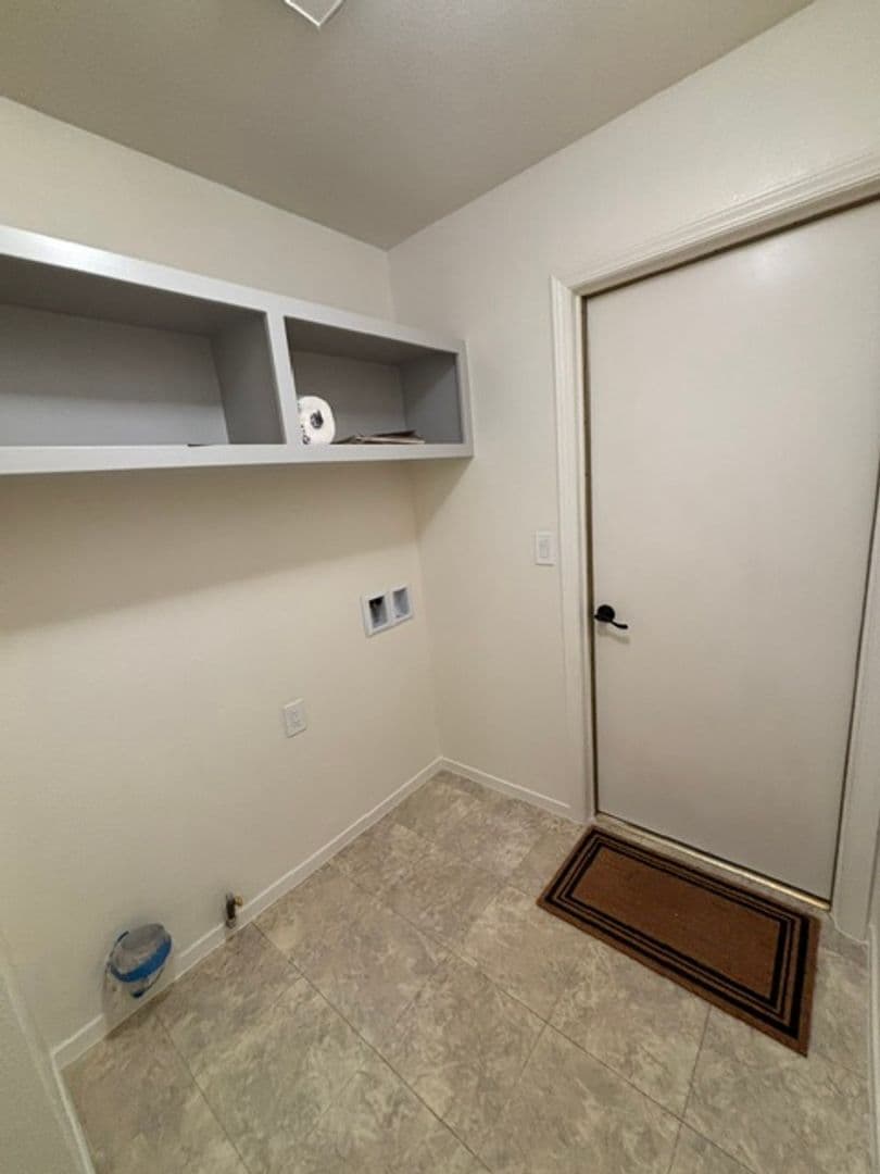 BAKERSFIELD House: 11009 BAHIA CT