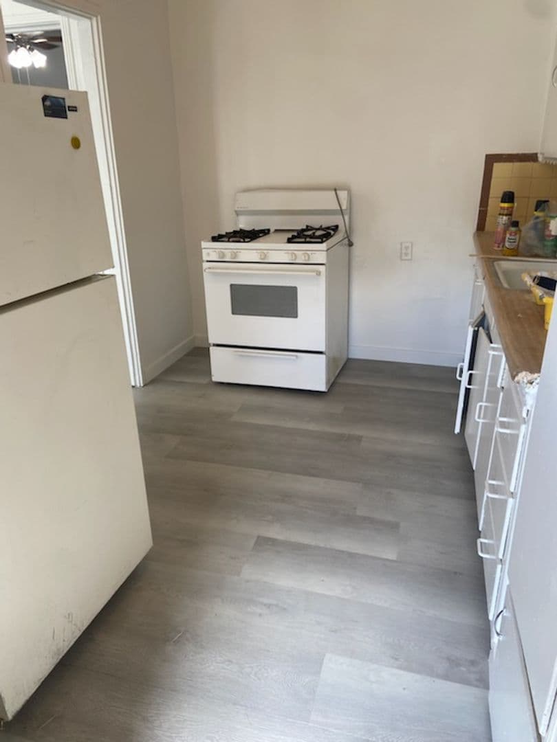 BAKERSFIELD Apartment: 224 WILSON AVE