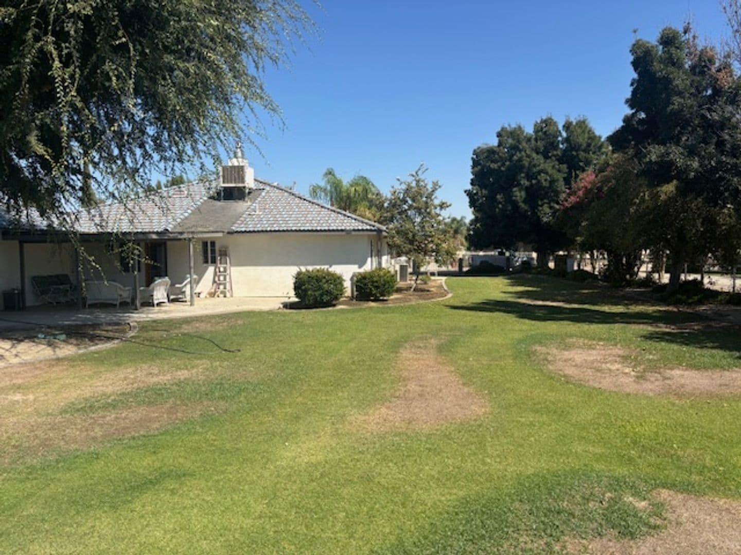 BAKERSFIELD House: 1555 KUHIO ST.