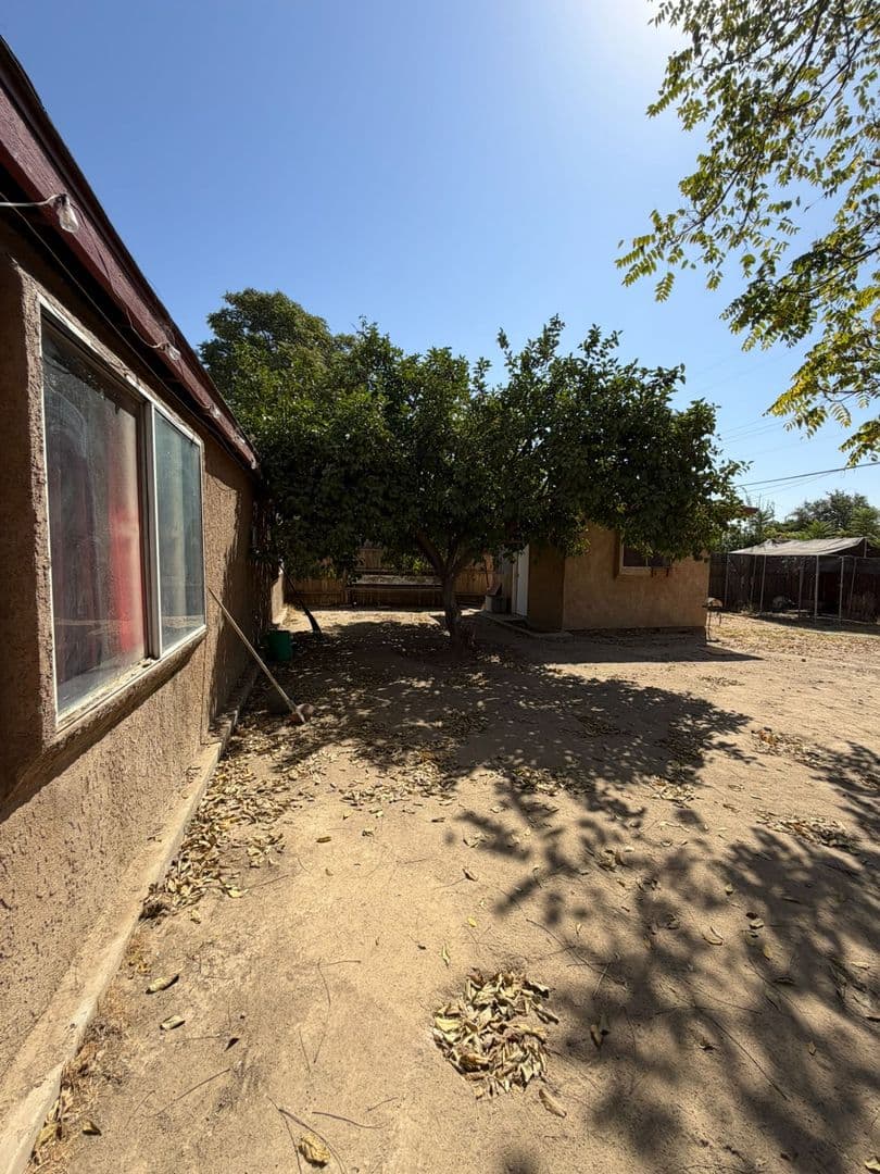 BAKERSFIELD House: 2605 BUDDY DRIVE