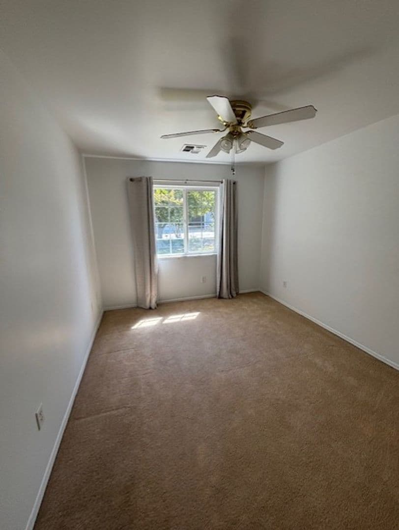 BAKERSFIELD House: 1555 KUHIO ST.