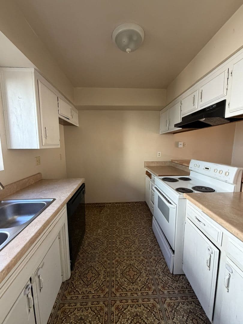 BAKERSFIELD Apartment: 4501 ISLA VERDE ST (A-D)