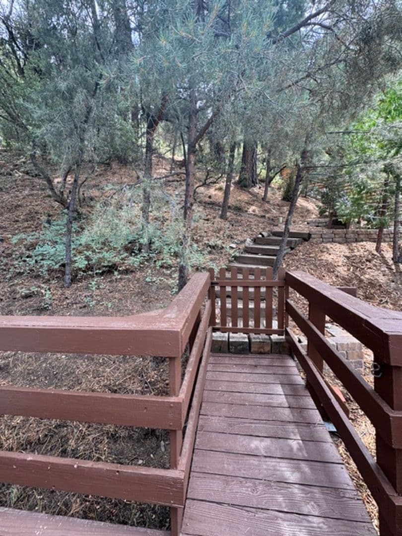PINE MOUNTAIN CLUB House: 15912 ZURICH WAY