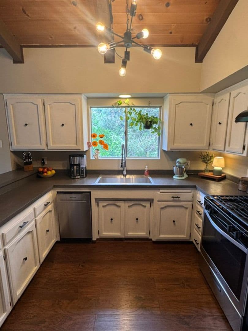 PINE MOUNTAIN CLUB House: 15912 ZURICH WAY