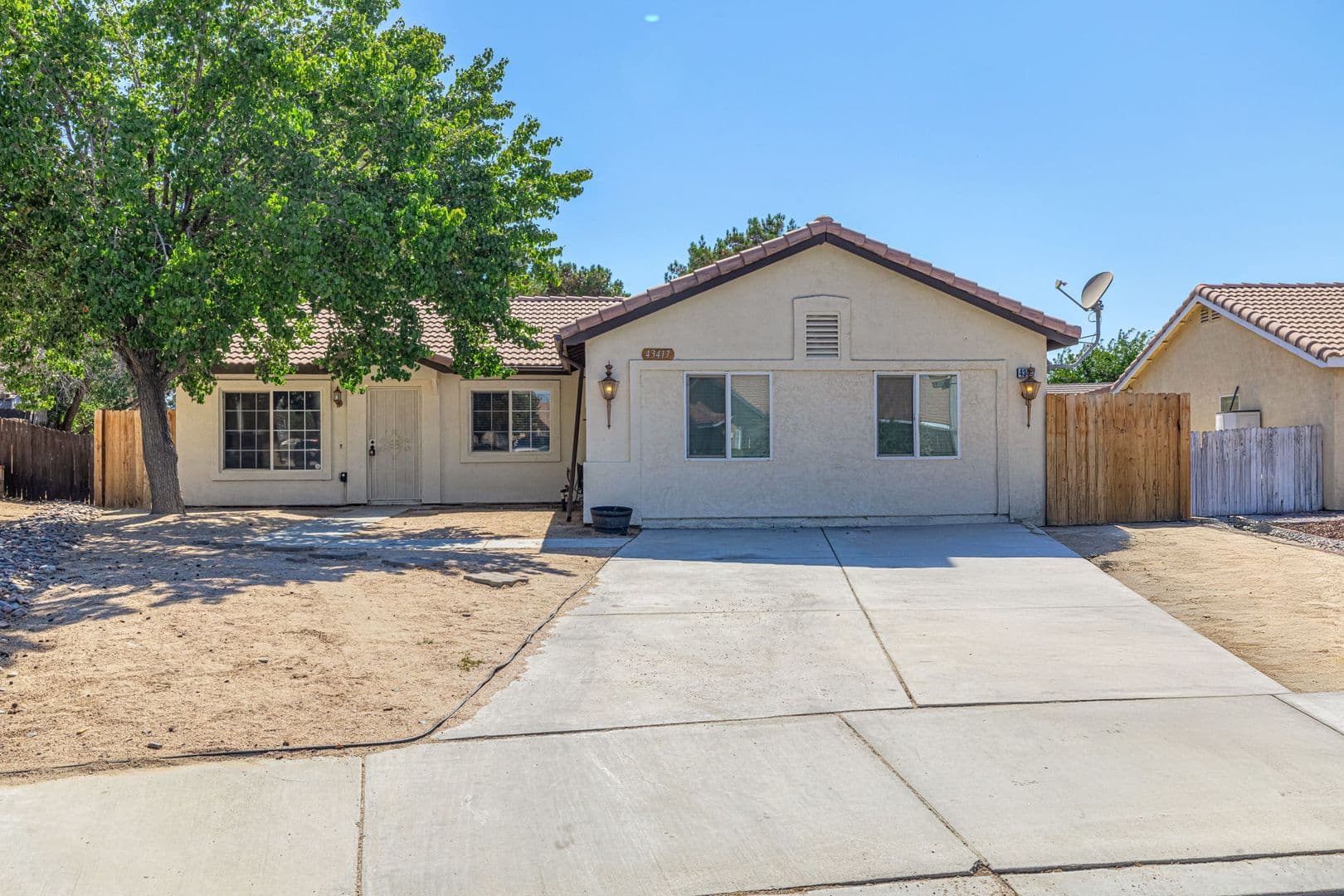 Lancaster Apartment: 43417 & 43419 Mahogany St