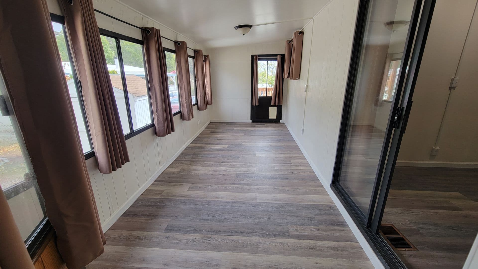FRAZIER PARK House: 912 WOODROW WAY