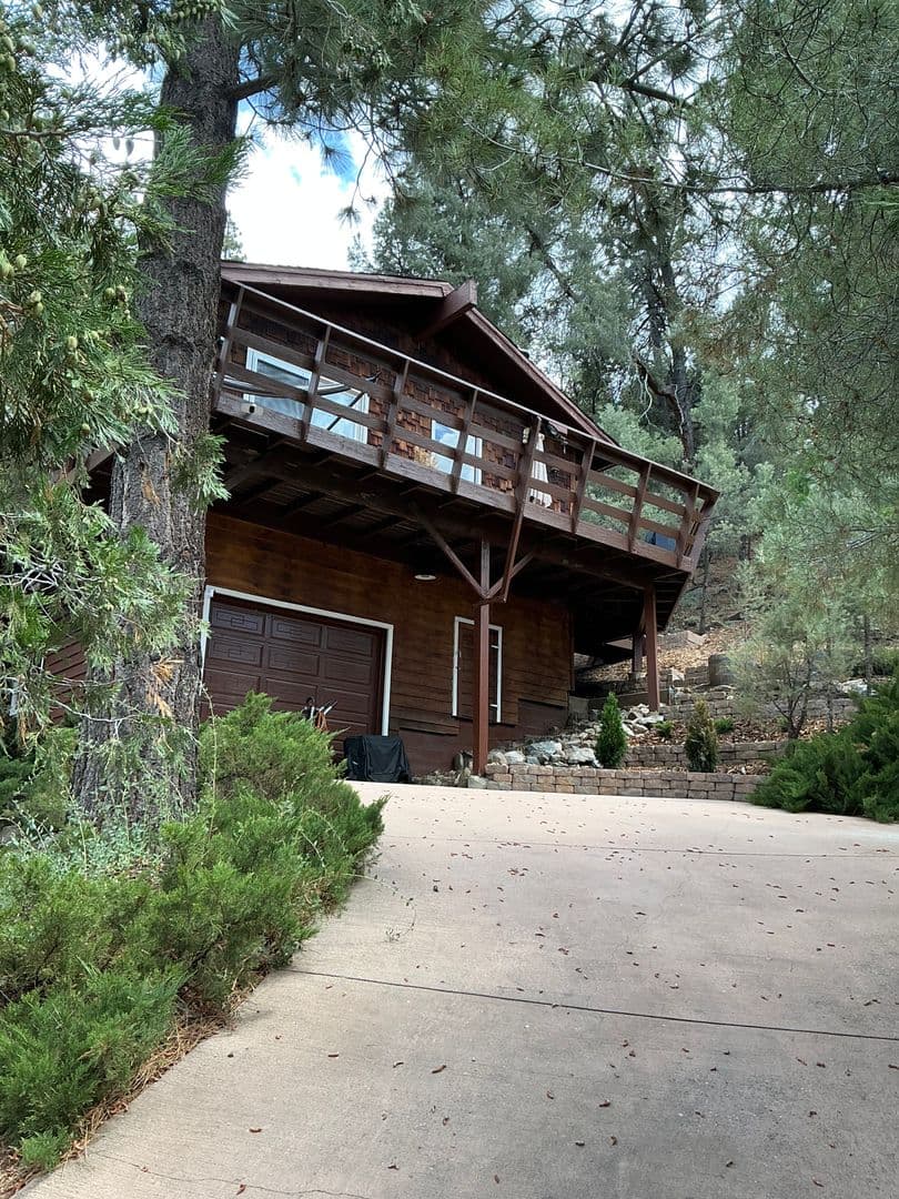 PINE MOUNTAIN CLUB House: 15912 ZURICH WAY