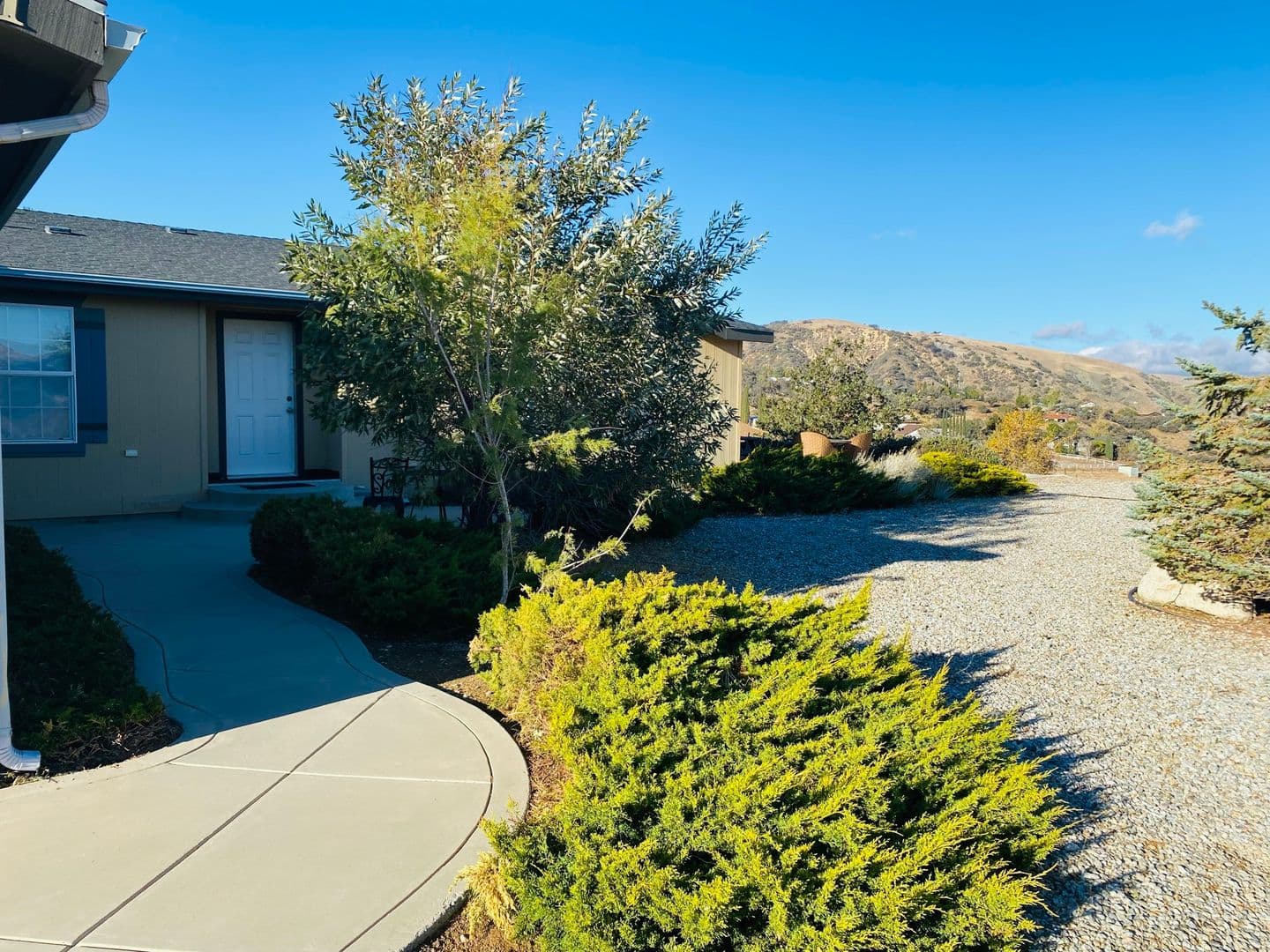 LEBEC House: 801 CUDDY CANYON RD