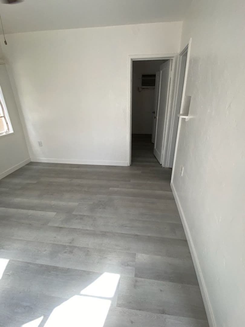 BAKERSFIELD Apartment: 224 WILSON AVE