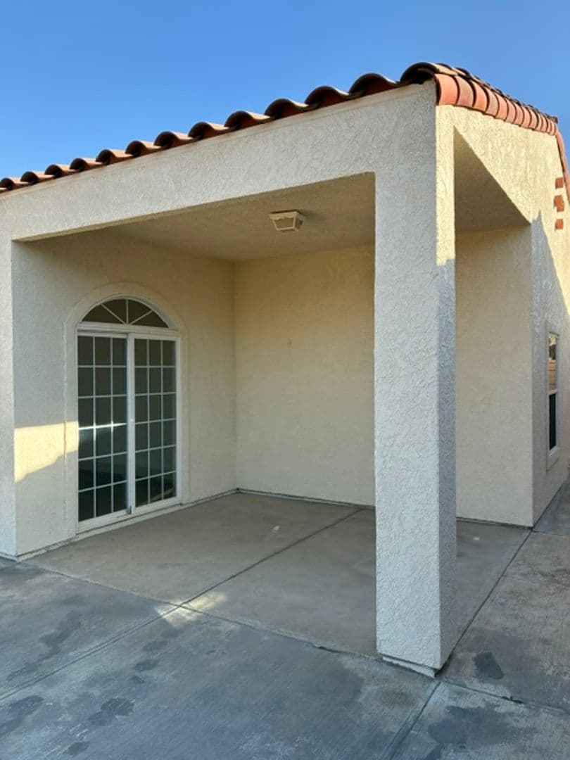 Bakersfield House: 2706 Trentino Ave.