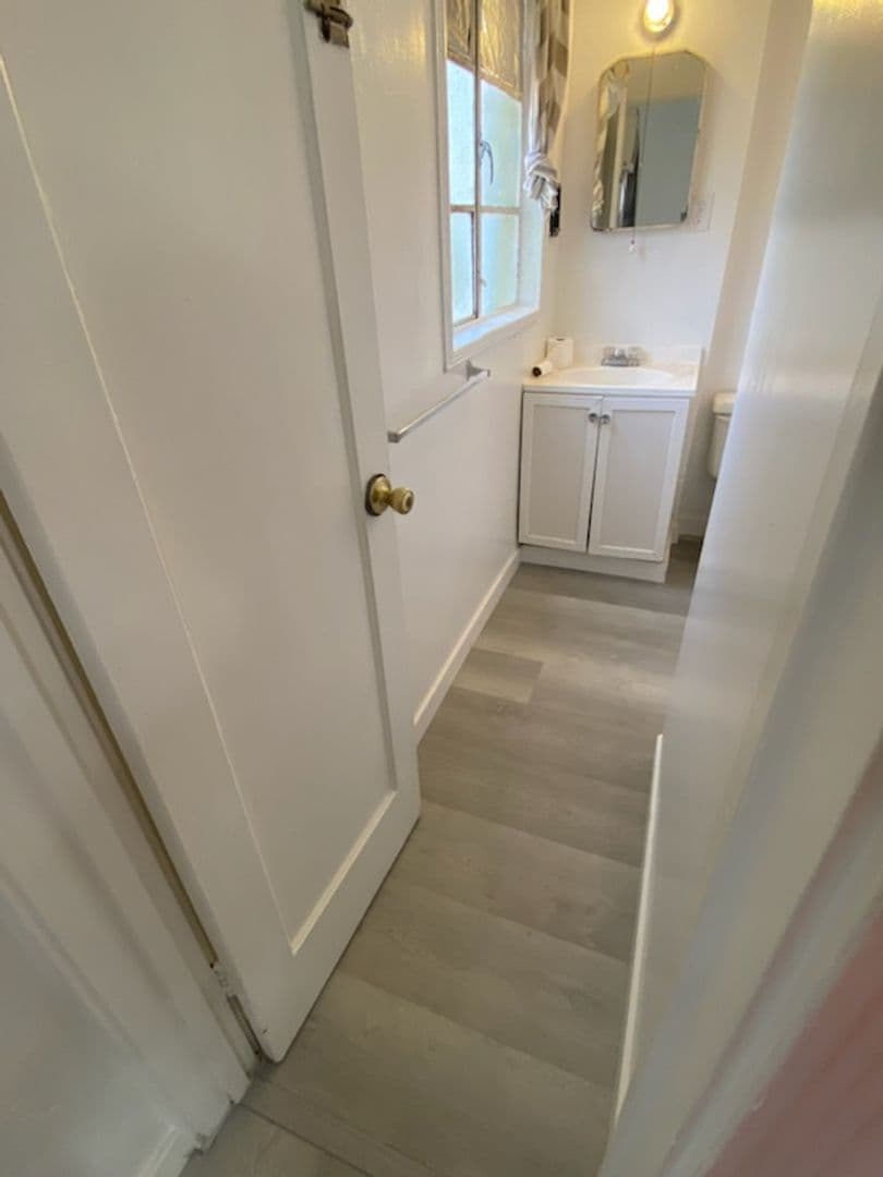 BAKERSFIELD Apartment: 224 WILSON AVE