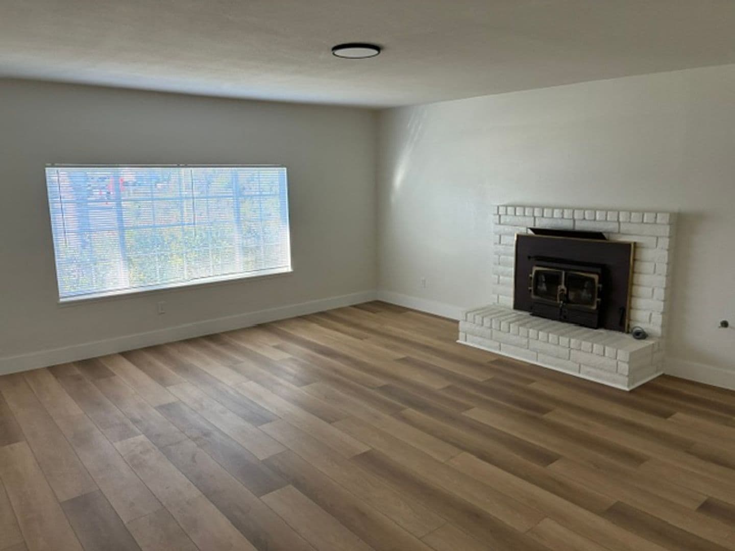 BAKERSFIELD House: 6112 HERB WAY