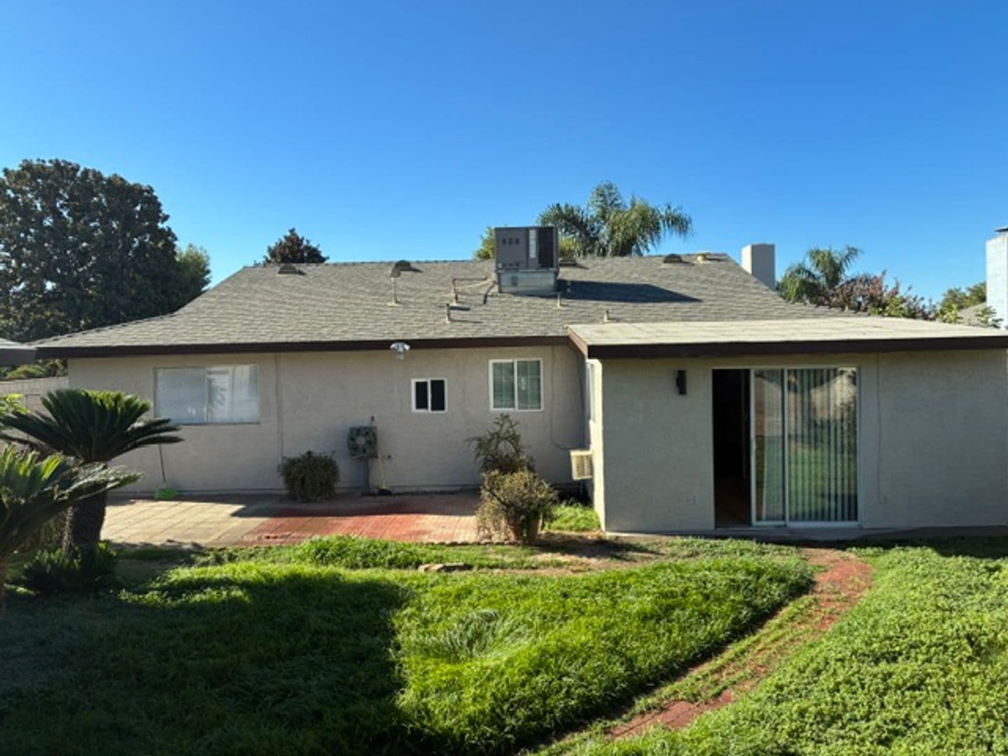BAKERSFIELD House: 6112 HERB WAY