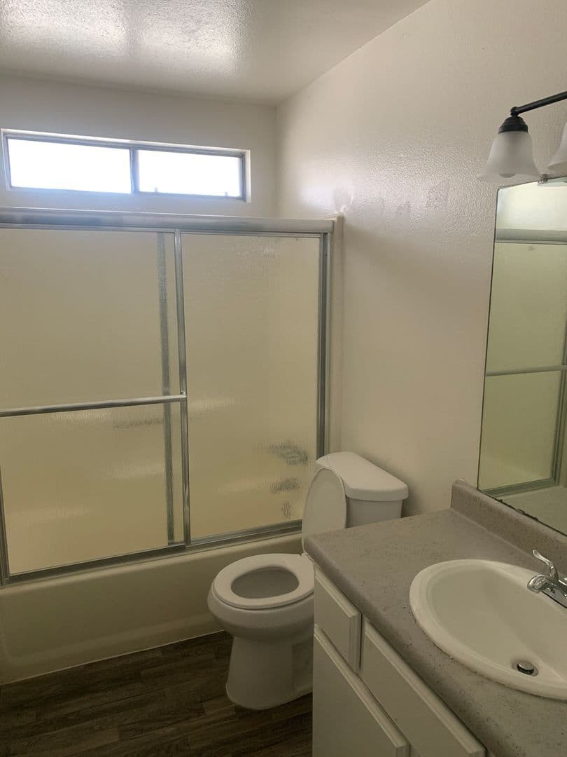 BAKERSFIELD Apartment: 701 DESERET WAY