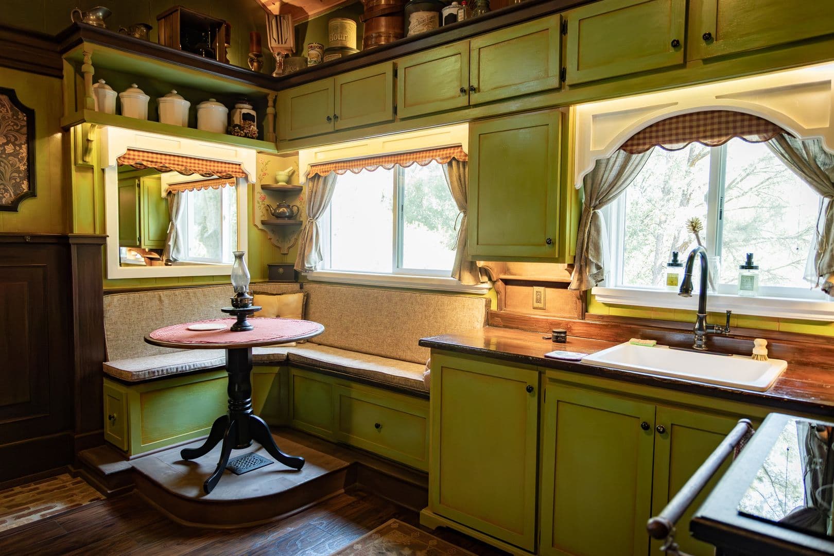 PINE MOUNTAIN CLUB House: 2517 BASEL CT.