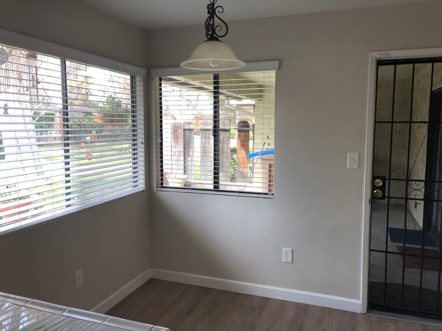 BAKERSFEILD House: 613 NEW STINE RD