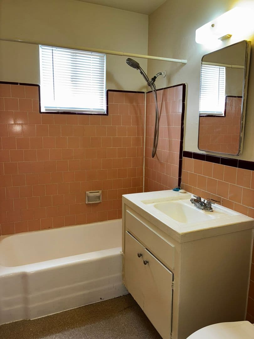 BAKERSFIELD Apartment: 226 STINE RD
