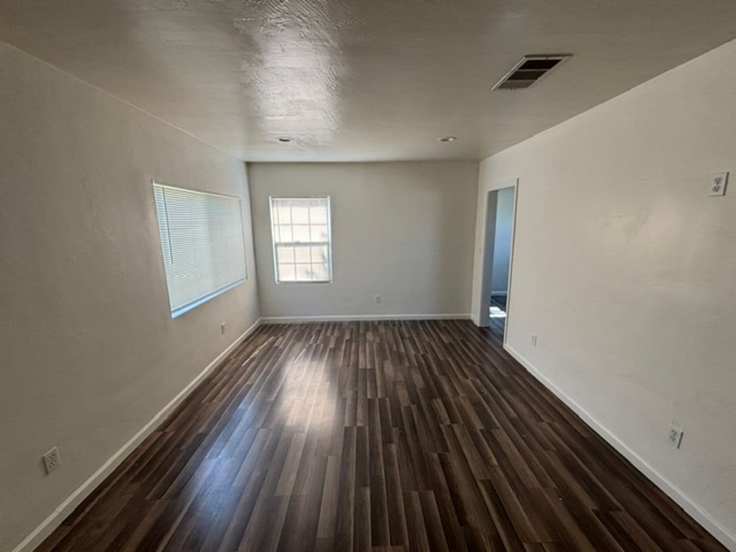 BAKERSFIELD House: 309 LLOYD ST.
