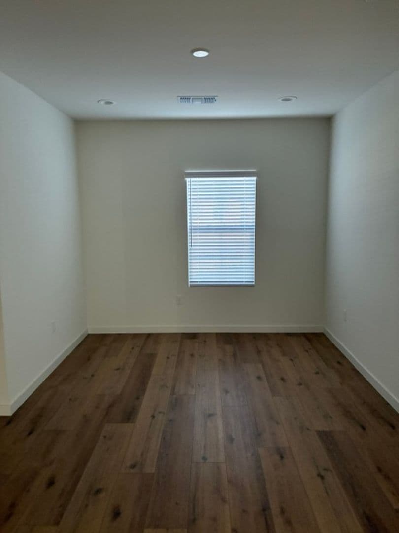 BAKERSFIELD House: 17115 LOVATO LN