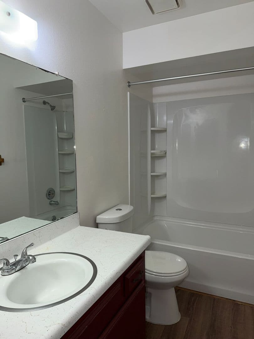 BAKERSFIELD Apartment: 4413 ISLA VERDE STREET