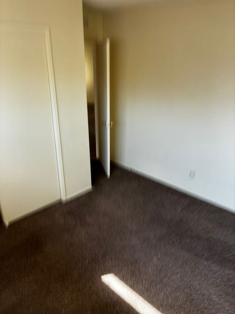 BAKERSFIELD Apartment: 226 STINE RD