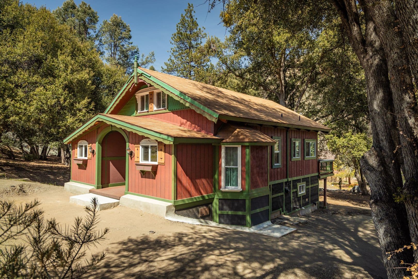 PINE MOUNTAIN CLUB House: 2517 BASEL CT.