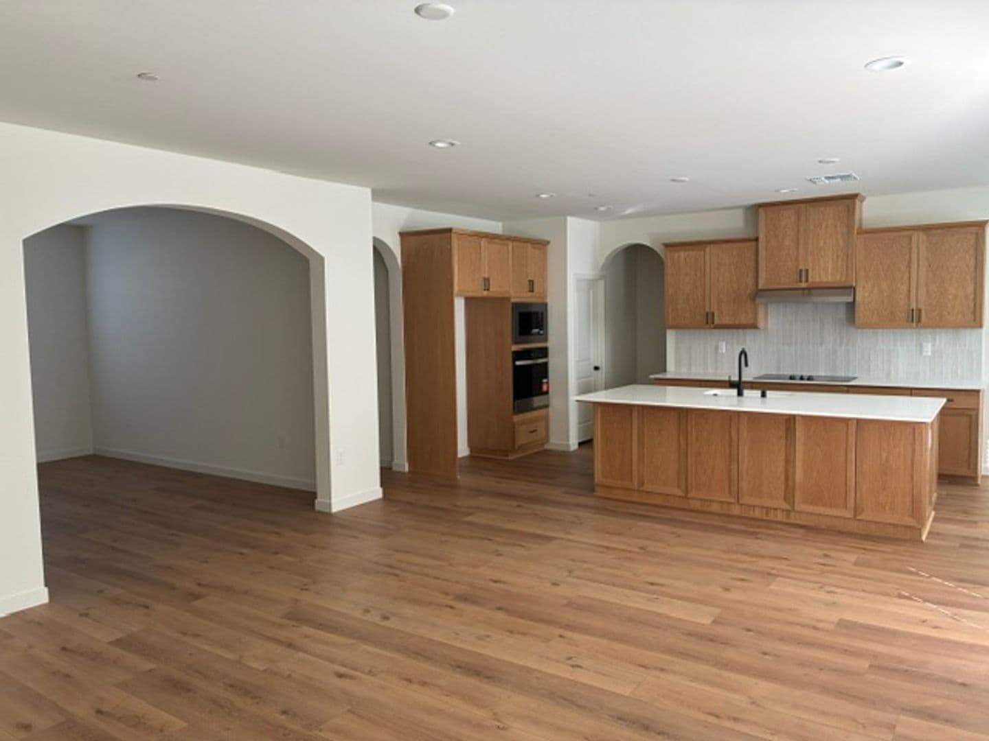 BAKERSFIELD House: 17115 LOVATO LN