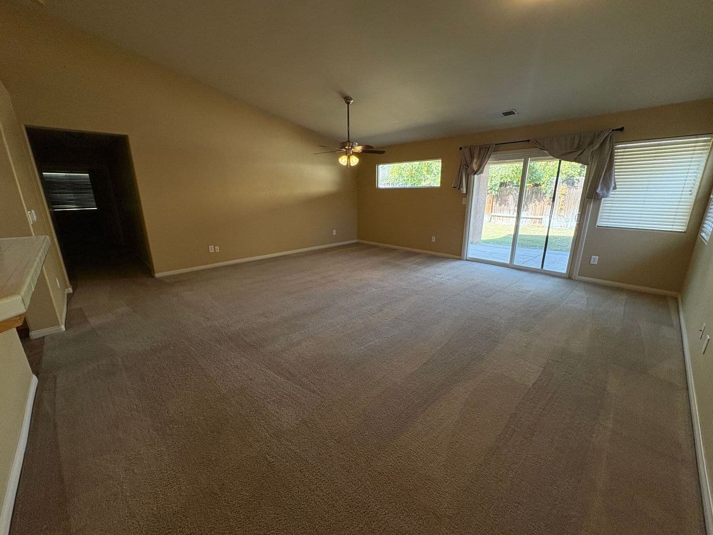 BAKERSFIELD House: 12510 STEMPLE DR