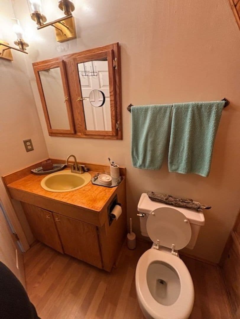 WOFFORD HEIGHTS House: 10905 ELM DR.