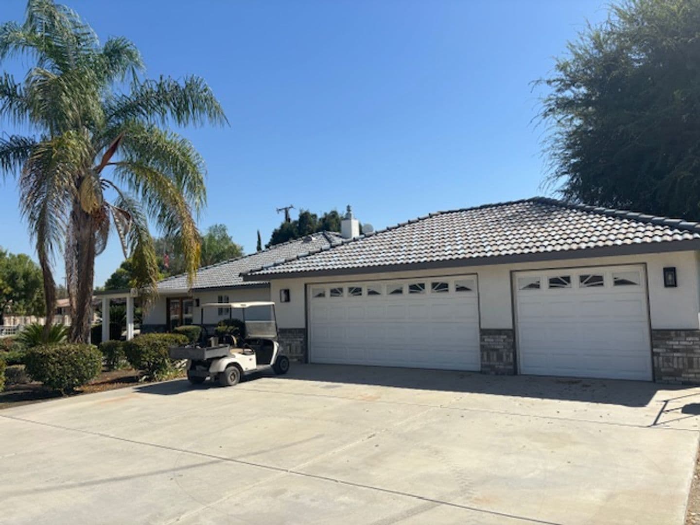 BAKERSFIELD House: 1555 KUHIO ST.
