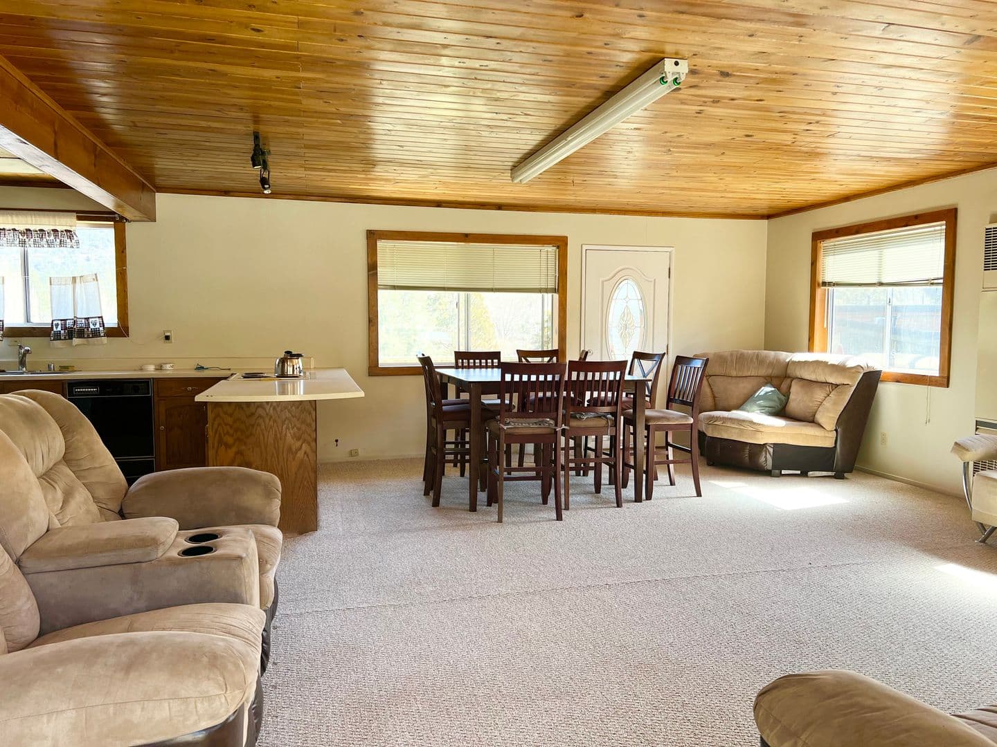 PINE MOUNTAIN CLUB House: 16420 HURON DR