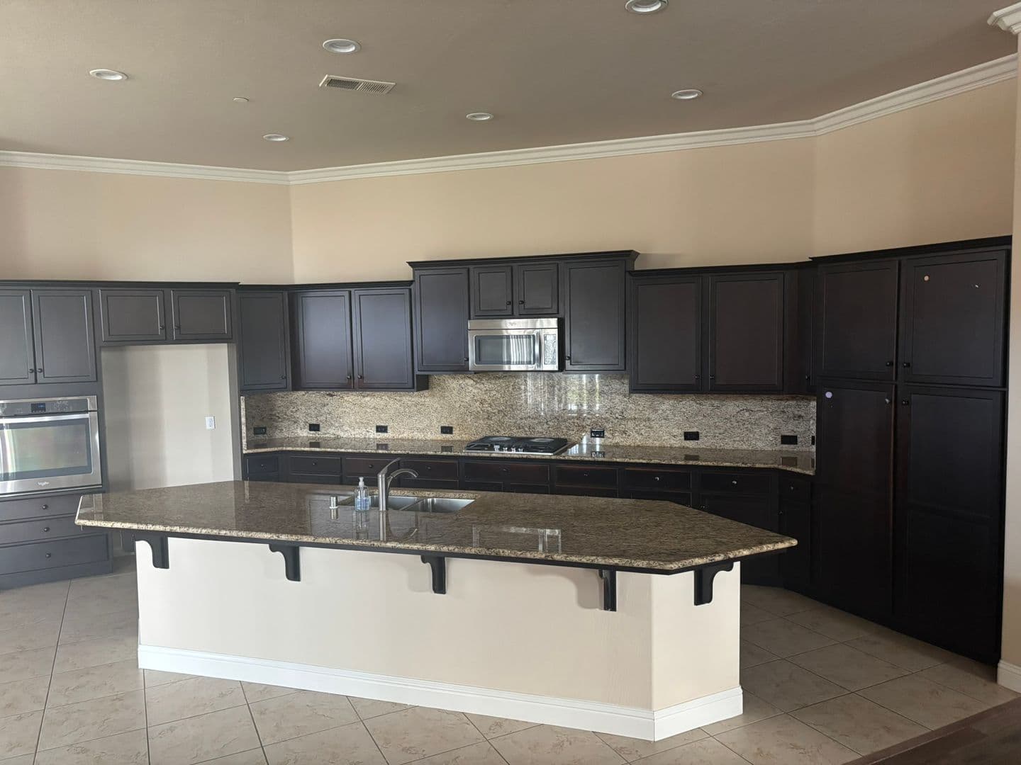BAKERSFIELD House: 14802 YELLOW LUPINE DR.