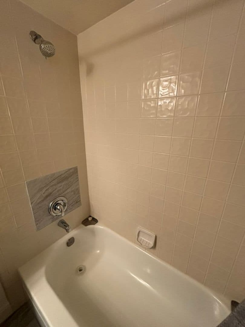 BAKERSFIELD House: 11009 BAHIA CT