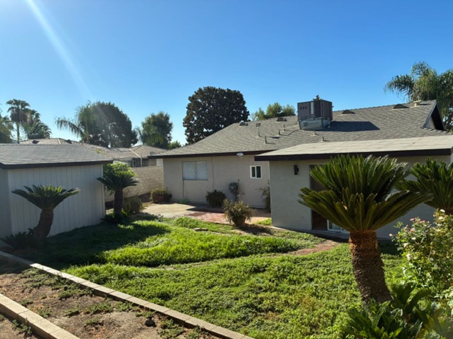 BAKERSFIELD House: 6112 HERB WAY