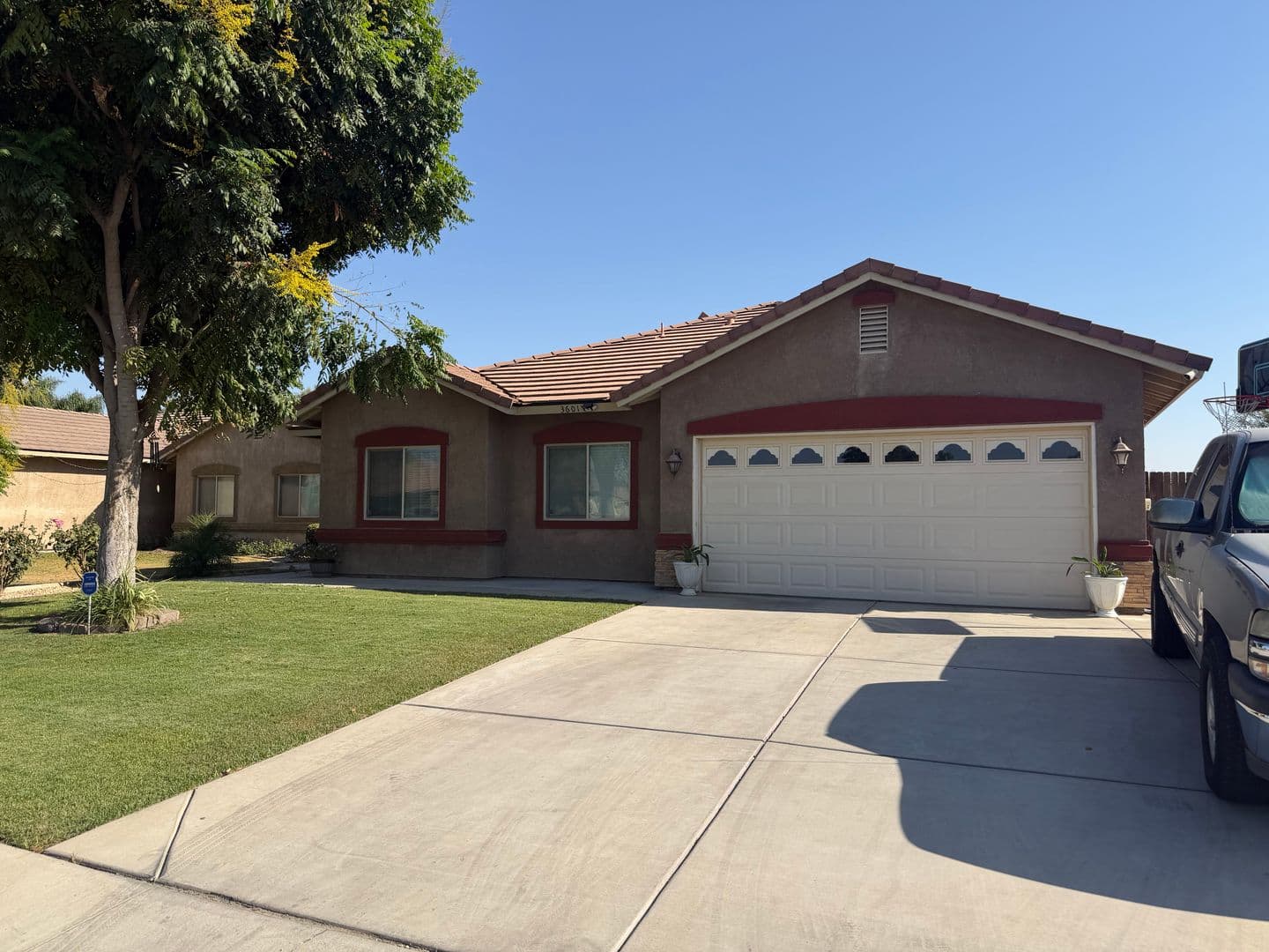Bakersfield House: 3601 Rio Grande Ln.