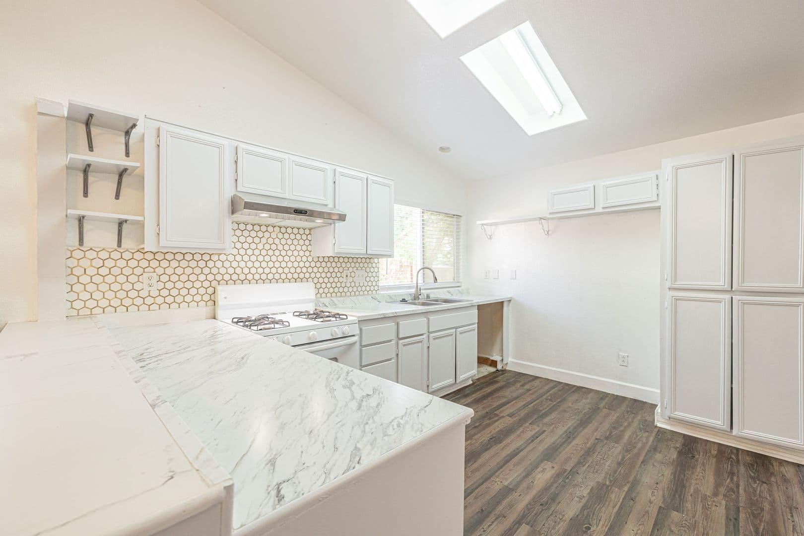 Lancaster Apartment: 43417 & 43419 Mahogany St